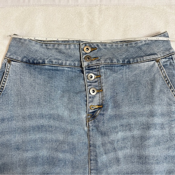 PrAna Y2K Aubrey Denim Mini Skirt Light Wash with Back Slit - Picture 5 of 7
